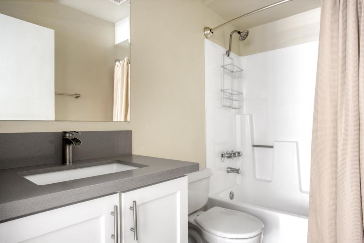 Ample Westwood 2br Nr Uclamedical Center Lax-137 * Los Angeles